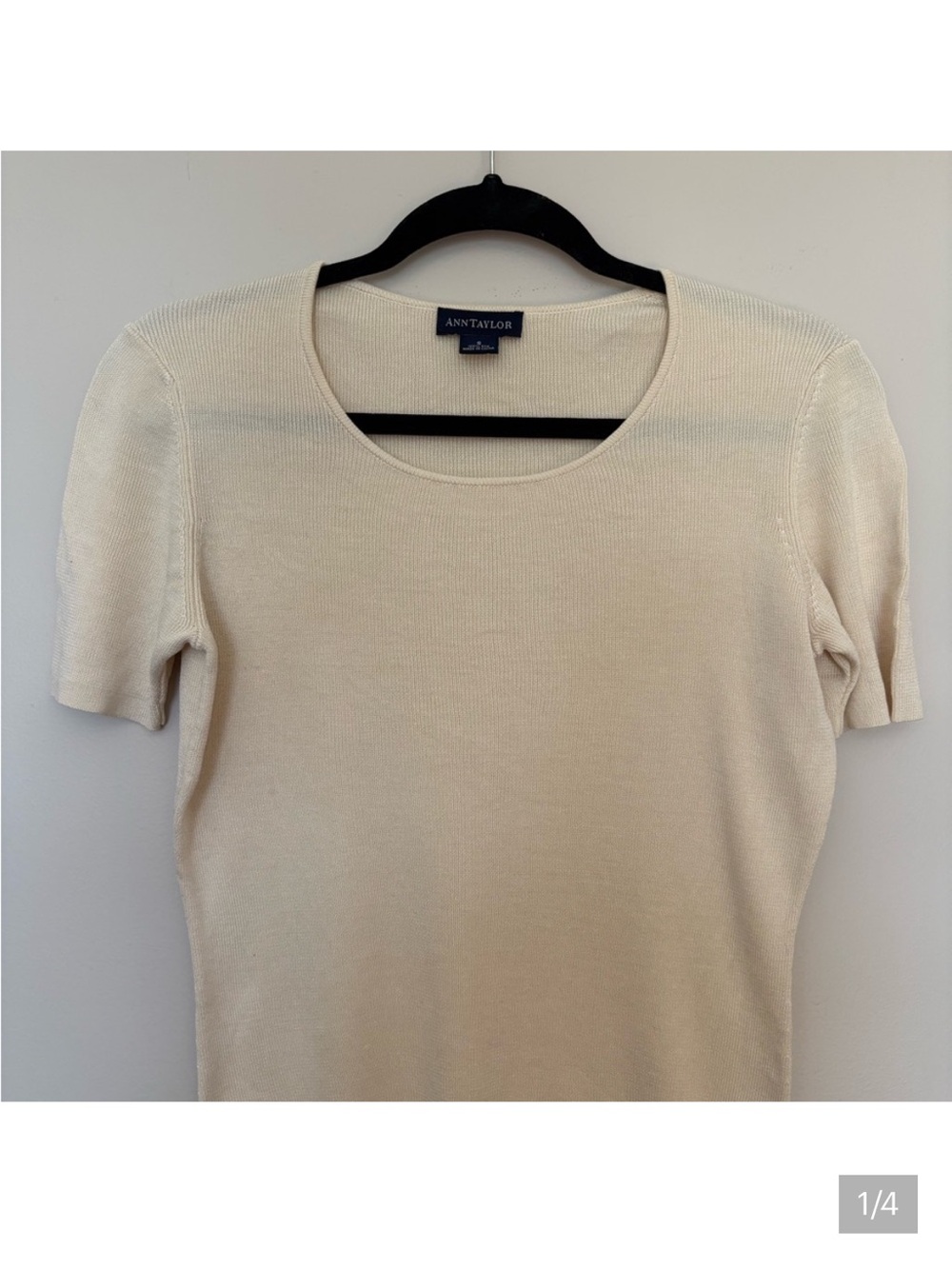Ann Taylor 100%silk Short Sleeve Knit Top in Cream